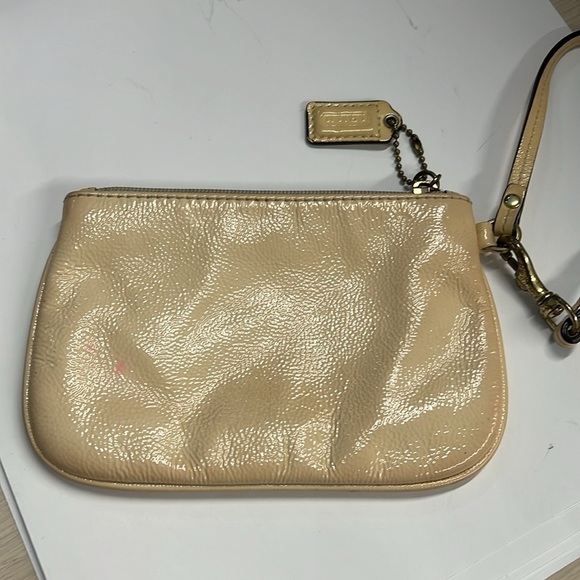 Coach Cream Patent Leather Wristlet Clutch - Picture 3 of 7